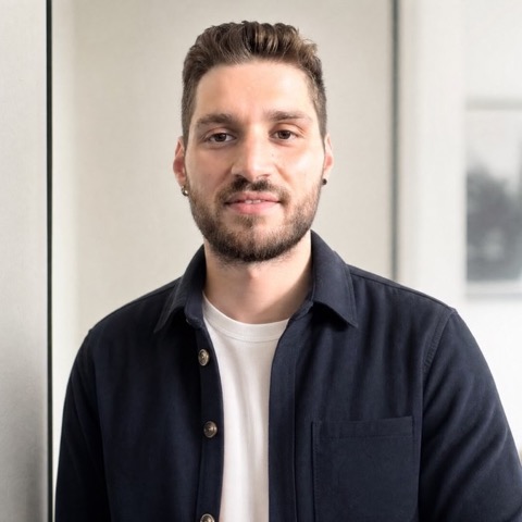 Maxime, responsable des admissions